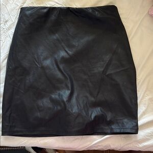 Slimming leather skirt/ skort